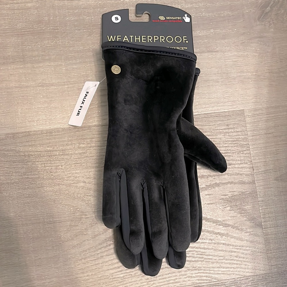 Touch screen compatible weather proof gloves